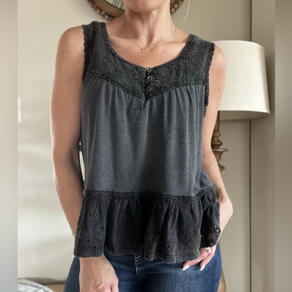 POL mixed media tank, size S in like new condition